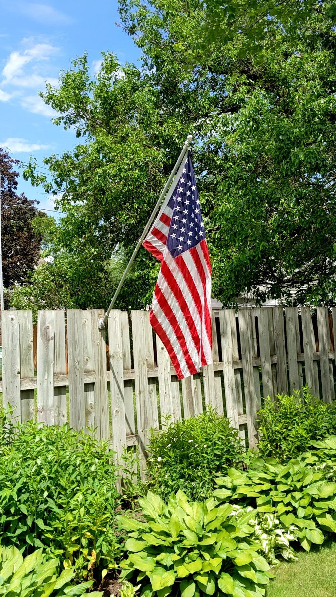 Spinning Pole Set with 3' x 5' American Flag