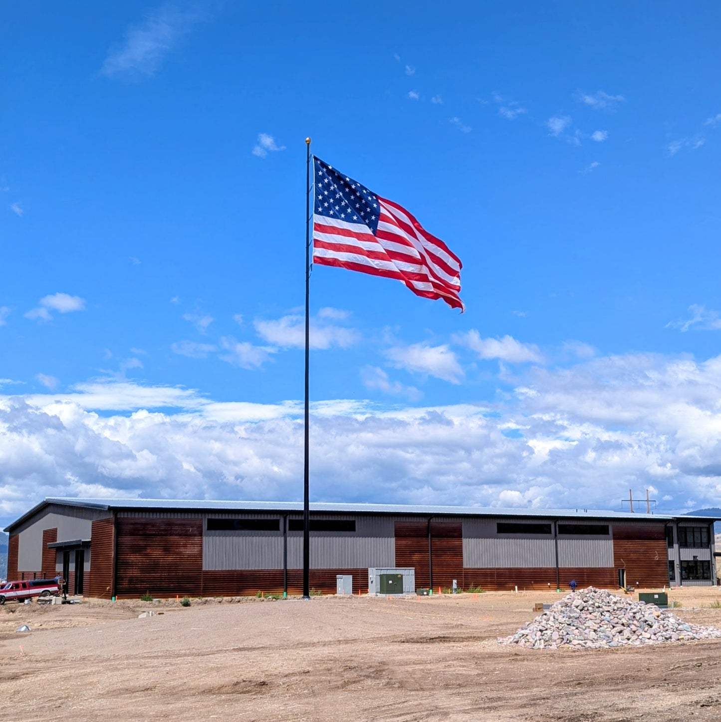 80' Internal Halyard Aluminum Flagpole - Independence Series - 12" x .375"